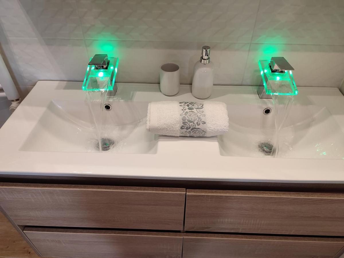Gamma Apartmanok Es Jakuzzi Miskolc Exterior foto